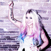 Amelia Lily - List pictures
