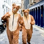 2 Bears - List pictures