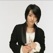 Younha - List pictures