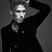 Erik Hassle - List pictures