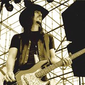 Eerie Von - List pictures