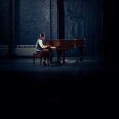 Michelle Chamuel - List pictures