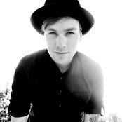 Greg Holden - List pictures