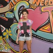 Martina Stoessel - List pictures