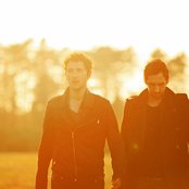 Aaron - List pictures