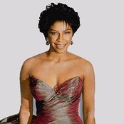Natalie Cole - List pictures