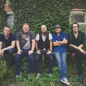 Charlie Hall - List pictures