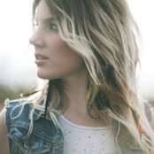 Stephanie Smith - List pictures