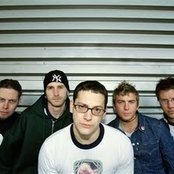 Hot Action Cop - List pictures