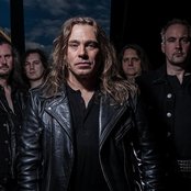 Paragon - List pictures