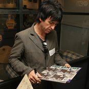 Johnny Marr - List pictures