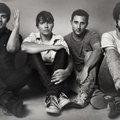 Small Black - List pictures