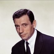 Yves Montand - List pictures