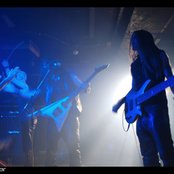 Primitive Graven Image - List pictures