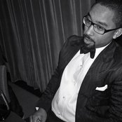 Jonhta Austin - List pictures