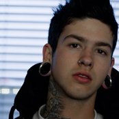 T. Mills - List pictures
