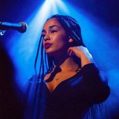 Jorja Smith - List pictures