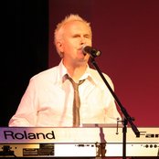 Howard Jones - List pictures