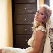 Allison Moorer - List pictures
