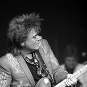 Marty Stuart - List pictures