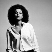 Joy Denalane - List pictures