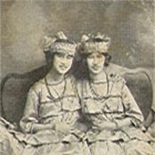 Evelyn Evelyn - List pictures