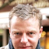 Suggs - List pictures