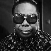 Simone Nina - List pictures