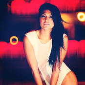 Paula Deanda - List pictures