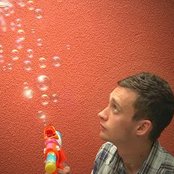 Lone - List pictures