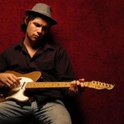 Michael Johns - List pictures