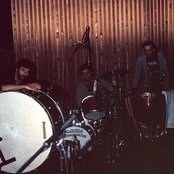 Mocky - List pictures