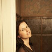 Dolores O'riordan - List pictures