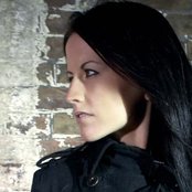Dolores O'riordan - List pictures