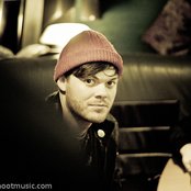 Everything Everything - List pictures