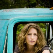 Laura Story - List pictures