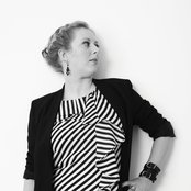 Fran Smith - List pictures