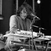 Moonface - List pictures