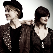 Uh Huh Her - List pictures