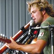 Xavier Rudd - List pictures