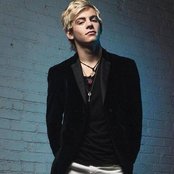 Ross Lynch - List pictures