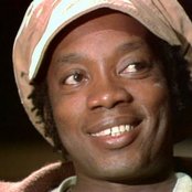 Milton Nascimento - List pictures