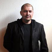 Reyli Barba - List pictures