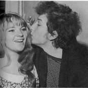 Dana Gillespie - List pictures