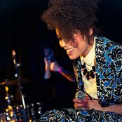 Andreya Triana - List pictures