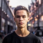 Wrld - List pictures
