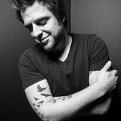 Lee Dewyze - List pictures