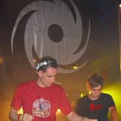 Mojado - List pictures