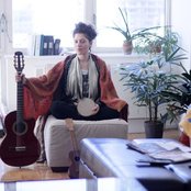 Emily King - List pictures