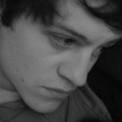 Iwan Rheon - List pictures